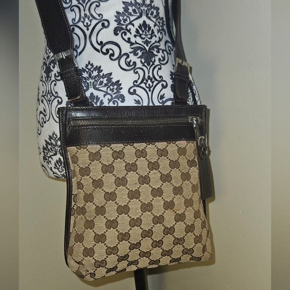 GUCCI GG Supreme Canvas Shoulder Bag Crossbody Sacoche Unisex – Authentic - Picture 1 of 16